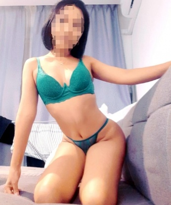 Я нежная и опытная индивидуалка 💋 Живу в Москве и моя задача - доставить тебе незабываемое удовольствие 🌹 Я креативная и открытая к новым экспериментам, всегда готова исполнить твои фантазии 💫 Мои услуги включают не только классический секс, но и эротический массаж, секс игрушки, стриптиз и многое другое 😈 У меня есть отличные отзывы от моих клиентов, которые оценили мою страсть и профессионализм 😉 В моих фото нет фальши, я настоящая и сексуальная красотка, которая готова стать твоей мечтой на время встречи 🌟 Не упускай возможность провести время со мной – ты не пожалеешь! 💕 Мазелина